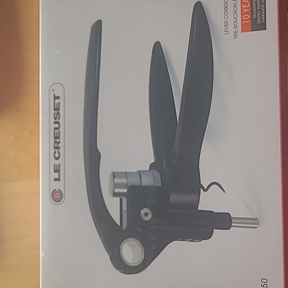 Le Creuset lever corkscrew